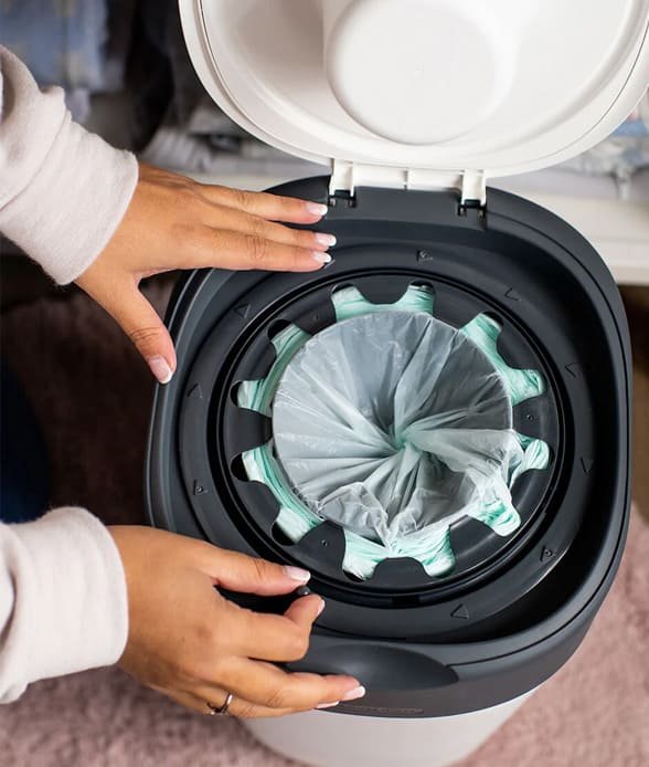 TOMMEE TIPPEE POUBELLE À COUCHES ANTI-ODEUR TWIST & CLICK- BLANC – Image 3